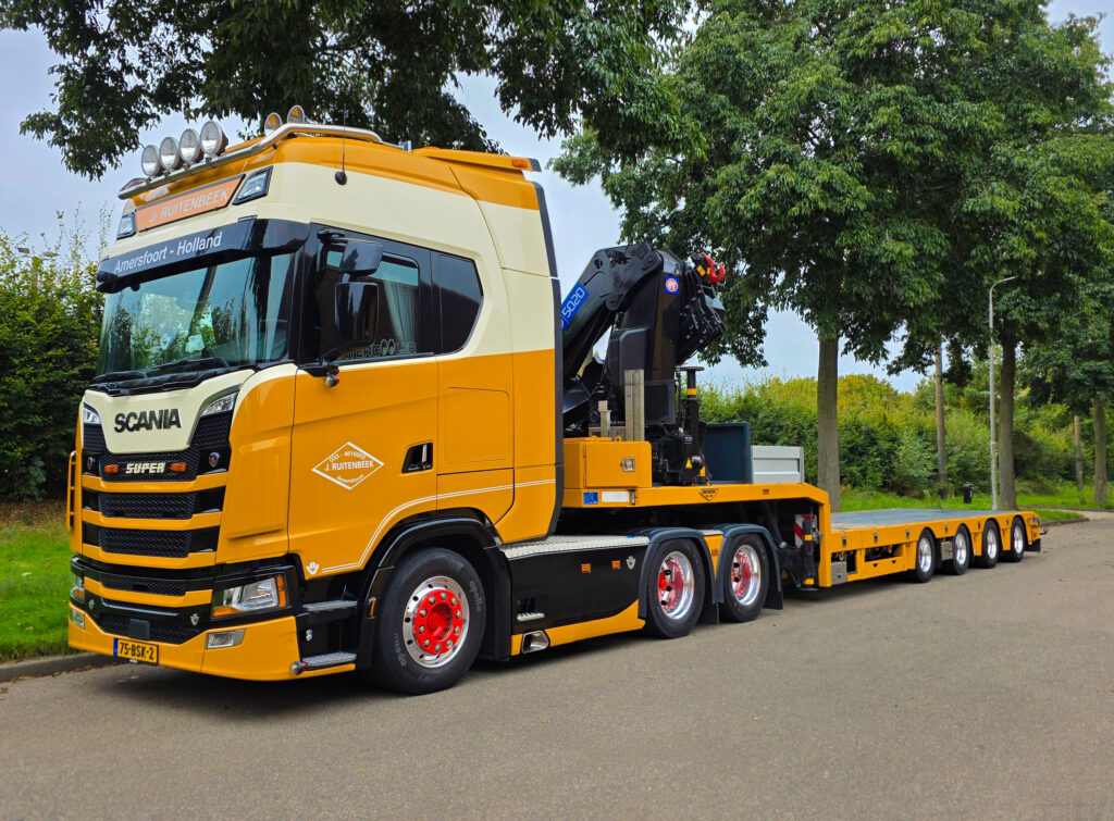 SCANIA S520